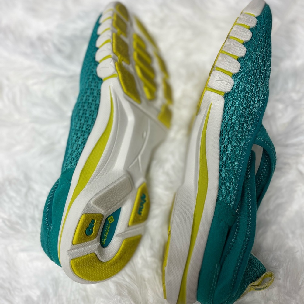 Ahnu Women’s Yoga Split Round Toe Cross Training Shoes - Picture 5 of 10